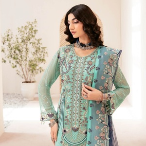 Ventes en gros de robes indiennes pakistanaises en mousseline de soie de marque Ramsha, 3 pièces, longues jusqu'au sol, pour les occasions spéciales - Product Image 3