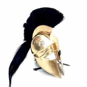 手作りのエレガンス：ユニークなレオニダス王のヘルメットデザインで