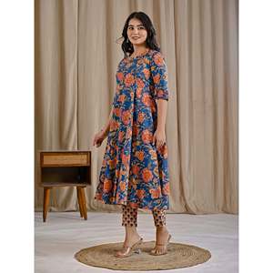 Ensemble Kurta et pantalon en coton imprimé bleu Jaal pour filles et femmes, style ethnique indien avec broderies pour les fêtes et occasions spéciales - Product Image 5