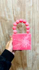 กระเป๋าเรซินลายหินอ่อนพร้อมที่จับลูกปัดสีน้ําเงิน เหมาะสําหรับขายต่อจากร้านขายอุปกรณ์แฟชั่น - Product Image 3