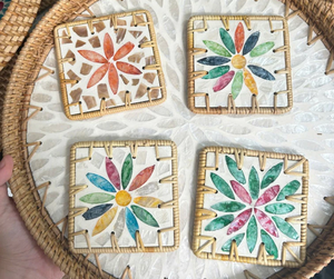 Sous-verre en rotin et nacre, artisanat vietnamien, pour paniers-cadeaux de vacances et magasins de produits de style de vie durable - Product Image 1