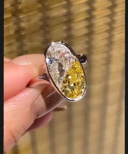 Toi Et Moi bague de fiançailles, bague diamant poire jaune canari, bague sertie de lunette, bague Halo cachée, bande de mariage diamant à deux côtés - Product Image 1