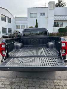 HI LUX XTRA CAB INVINCIBLE 2024 d'occasion, conduite à gauche, SUV, sièges en tissu, 7 places, transmission automatique, en bon état - Product Image 6