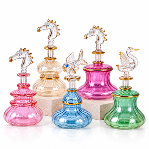 Frascos de Perfume de Cristal Grabado al Ácido Hechos a Mano en Egipto, con Grabado Dorado, Diseño Único, Varias Formas de Animales, Tapón de Cristal - Product Image 1