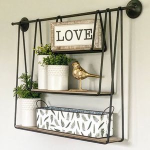 Elegante estante de pared de Metal hecho a mano con acabado duradero y diseño clásico perfecto para entradas y pasillos - Product Image 1