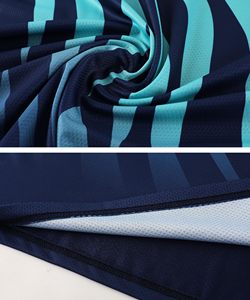 Uniformes de football Kits de football d'équipe Maillots à séchage rapide en polyester personnalisés Short vierge Respirant Impression par sublimation OEM en vrac - Product Image 6