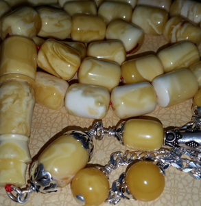 Rosarios Religiosos de Ámbar Natural con Baño de Oro de 14K en Forma de Bola - Regalo - Product Image 2