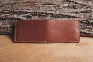 Portefeuille en cuir classique Offre Spéciale fabriqué à la main avec un design mince et des coutures durables pour un usage quotidien disponible au meilleur prix - Product Image 4