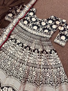 Nouvelle robe traditionnelle en zari lourd avec dupatta en filet doux pour les fêtes indiennes et pakistanaises, mariage, vêtements élégants - Product Image 6