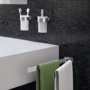 Panarea porta asciugamani da 35cm con cerniera per mobili da bagno in ottone cromato lucido o spazzolato con finitura cromata - Product Image 3