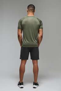 HONFIT Vente en gros personnalisé Spandex polyester 180 g/m² T-shirt à manches courtes uni respirant séchage rapide Gym Compression T-shirt pour hommes - Product Image 3