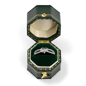Jeulia Luxurious Vintage Green Octagon Velvet <b>Ring</b> <b>Box</b> for Jewelry - Product Image 3