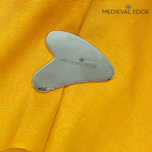 Masseur facial Gua Sha en forme de cœur en acier inoxydable Application manuelle du cou en cuivre Le plus grand fabricant en Inde - Product Image 4