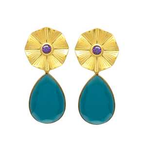 Boucles d'oreilles pétales hexagonaux en or avec centre en forme de larme sarcelle et améthyste - Product Image 1