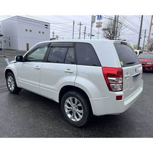 Suzuki Grand Vitara d'occasion haute performance, SUV fiable, conduite fluide, parfait pour la famille ou l'aventure - Product Image 4