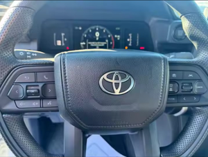 NUEVA Camioneta SR XTRA Cab 2WD 2025, Usada en Buen Estado, con Asientos de Cuero Claro, Eléctrica y de Gasolina, Techo Panorámico - Product Image 5