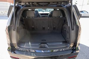 LISTO PARA ENVIAR Cadillac Escalade-V 2025 4WD con Todas las Opciones, Certificado, Seminuevo, en Venta - Product Image 6