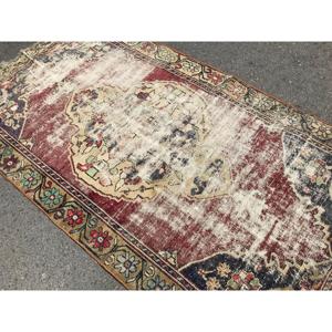 พรมตุรกีขนาด 4.3x7.9 ฟุต สีแดงเบจ ลายปะติดปะต่อ ทำจากขนสัตว์ พร้อมแผ่นรองหลังทำจากยางลาเท็กซ์ที่เป็นมิตรกับสิ่งแวดล้อม - Product Image 5