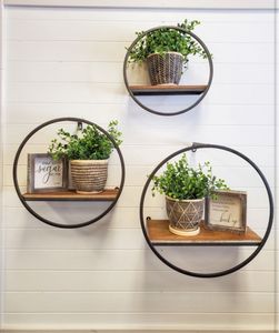 Estante de pared de metal de diseño atractivo para decorar paredes mientras ofrece ganchos y espacio de estante con atractivo moderno - Product Image 4