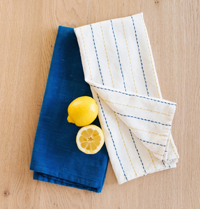 Serviette de cuisine en coton neutre, texturée, absorbante, à rayures brunes, disponible à prix de gros. - Product Image 4