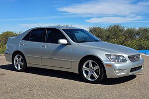 Lexus IS 300 del 2001, Usado, Sin Reserva, 1 Dueño, 70000 Millas, Motor 2JZ de 6 Cilindros, Mayormente sin Modificaciones - Product Image 3