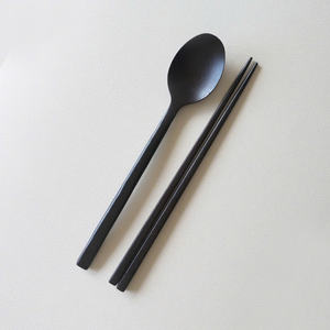 ชุดช้อนไม้สีดำแบบพรีเมี่ยมช้อนตะเกียบไม้ของแข็งหรูหราของขวัญขึ้นบ้านใหม่เครื่องใช้บนโต๊ะอาหารทำจากไม้ - Product Image 4