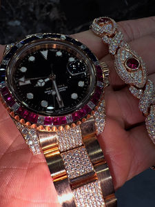 Montre Iced Out Or Rose avec Lunette en Pierres Précieuses Arc-en-ciel et Moissanite VVS – Tendance, Meilleure Vente, Hip Hop Bling, Luxe, Statement pour Homme - Product Image 3