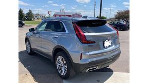 2024 Ca-dill-ac XT4 Premium Luxury FWDF Soigneusement Utilisé - Product Image 3