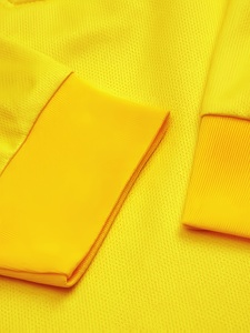 เสื้อฟุตบอลมืออาชีพปรับแต่งได้ชุดเสื้อฟุตบอลแห้งเร็ว100% โพลีเอสเตอร์ป้องกันแบคทีเรียพร้อมโลโก้และสีที่กำหนดเอง - Product Image 4