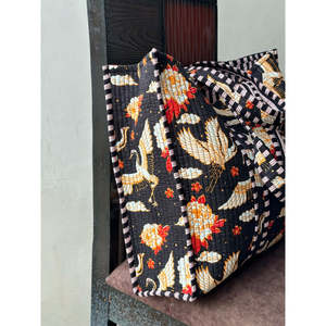 Bolso Tote Acolchado de Alta Calidad Bohoattire, Moderno, Sólido, de Gran Capacidad, Elegante, Resistente al Agua, Ligero y Duradero, 100% Abierto - Product Image 2