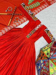 Vestido Anarkali de trabajo de seda estampado de algodón puro de último diseñador de FabZone - Product Image 5
