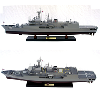 Maquette de bateau HMAS WARRAMUNGA FFH152 en bois d'acacia - Peinte, imitation antique, style européen, décoration intérieure avec caractéristiques régionales européennes