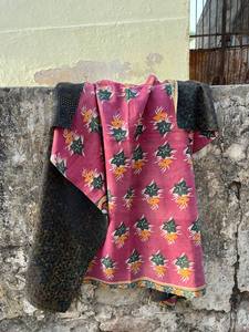 Couette Kantha en coton vintage faite à la main avec impression traditionnelle par blocs – Réversible - Product Image 3