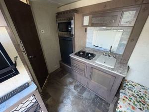 TOP Usado 2016 Forest River R-Pod 183-G - Product Image 6