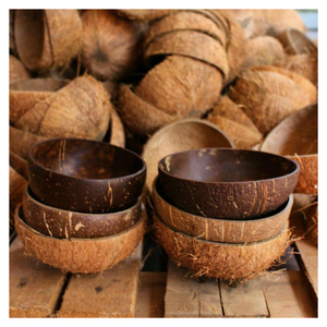 Tazón de cáscara de coco con acabado natural para guardar joyas de frutas o artículos de escritorio que agregan comodidad y simplicidad rústica - Product Image 1