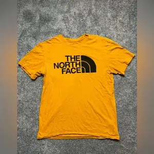 Sarı renk kuzey-yüz T Shirt siyah Logo ile satılık 100% yüksek kalite orijinal hakiki kuzey-yüz gömlek