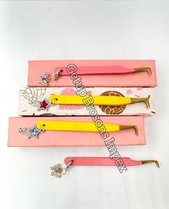แหนบปลายไฟเบอร์สำหรับต่อขนตาแบบแยกเส้น พร้อมเคลือบสีเหลืองแบบ 90 องศา และเคลือบผงสีเหลืองลายดาวผีเสื้อ อุปกรณ์เสริมความงาม - Product Image 4