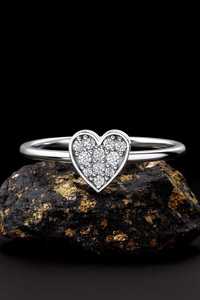 Bague de fiançailles minimaliste en argent sterling 925 plaqué rhodium et or vermeil 14 carats avec cœur en CZ, cadeau de la Saint-Valentin - Product Image 6