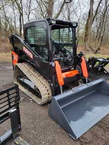 Mini-chargeuse sur chenilles Kubota SVL75-2HFWC haute puissance, capacité de charge de 2 tonnes, godet de 0,8 m, moteur diesel de 55 kW, pompe, boîte de vitesses - Product Image 3