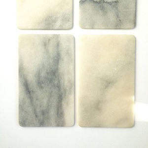 Dessous de verre rectangulaire en marbre vintage blanc et gris pour décoration intérieure, sous-verres en marbre faits à la main, vaisselle décorative - Product Image 4