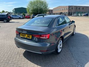 ใช้ lhd/rhd 2019 Audi A3 2.0 40 TFSI กีฬารถเก๋ง4D