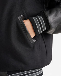 Chaqueta de Lana Cálida de Invierno para Mujer, de Alta Calidad, con Hombros Caídos, Estilo Universitario, Bordada, OEM, Streetwear - Product Image 2