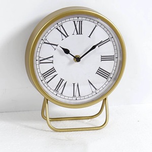 Reloj de mesa de metal dorado cepillado de alta calidad que ofrece una elegancia sutil que se adapta a los espacios de trabajo profesionales, recién llegado 2k25 - Product Image 4