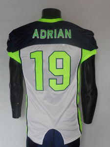 Uniformes de football américain pour jeunes à sublimation personnalisée de haute qualité avec manches courtes Nouveau design à un prix - Product Image 3