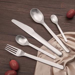 Juego de Cubiertos Modernos Ecológicos de Calibre Grueso para Restaurante y Cenas de Fiesta |   Cubiertos de Acero Inoxidable Duraderos - Product Image 3