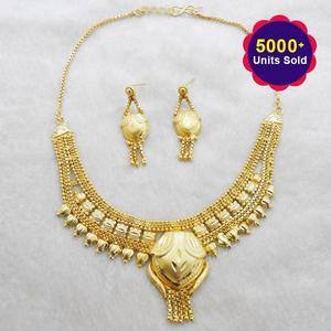 Conjunto de joyería fina Kalyani 1108130 elegante collar de latón - Product Image 1