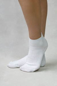 Chaussettes mi-hautes CloudEase pour femmes, en coton doux, respirantes, extensibles, longueur cheville, multicolores, conçues pour un usage quotidien - Product Image 3