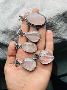 จี้พลอยโรสควอตซ์ธรรมชาติเหมาะสำหรับนักออกแบบเครื่องประดับและร้านขายลูกปัด - Product Image 2