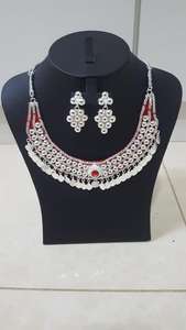 2024 Collection du fabricant indien Vintage Fashion Ensemble de bijoux en cuivre plaqué or 24K comprenant des broches de collier pour les cadeaux - Product Image 3