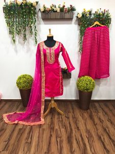 นักออกแบบชุดวัสดุชุดออกแบบที่สวยงามชุดนักออกแบบหนักชุดบูติกคอลเลกชัน Kurta กับกระโปรงยาว2022 - Product Image 2